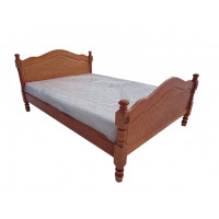 Кровать Лама с резьбой из березы